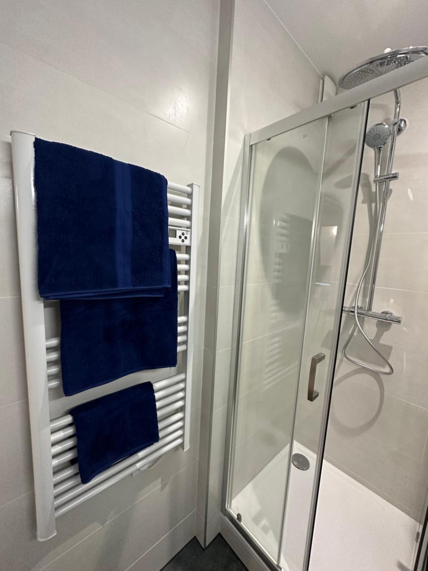 Refait A Neuf 2 Pieces - - Equipe - Parking Apartment