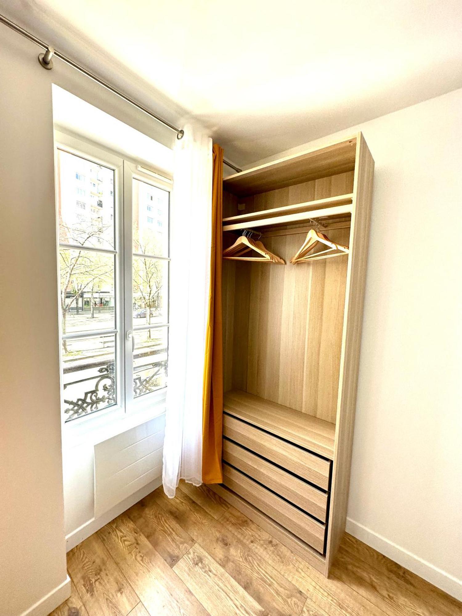 Refait A Neuf 2 Pieces - - Equipe - Parking * Paris